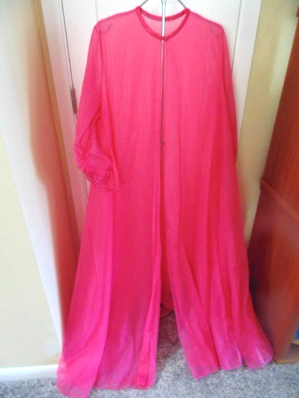 Stunning Vtg Vanity Fair M Hot Pink Chiffon Sheer Full Sweep Robe Hollywood Glam